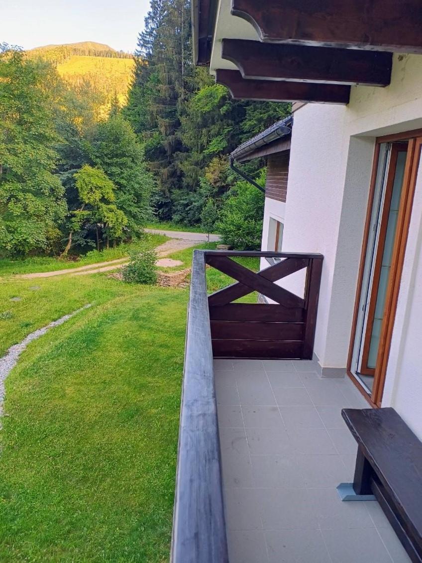 Apartman Grun -Vratna-Paseky Zilina Bagian luar foto