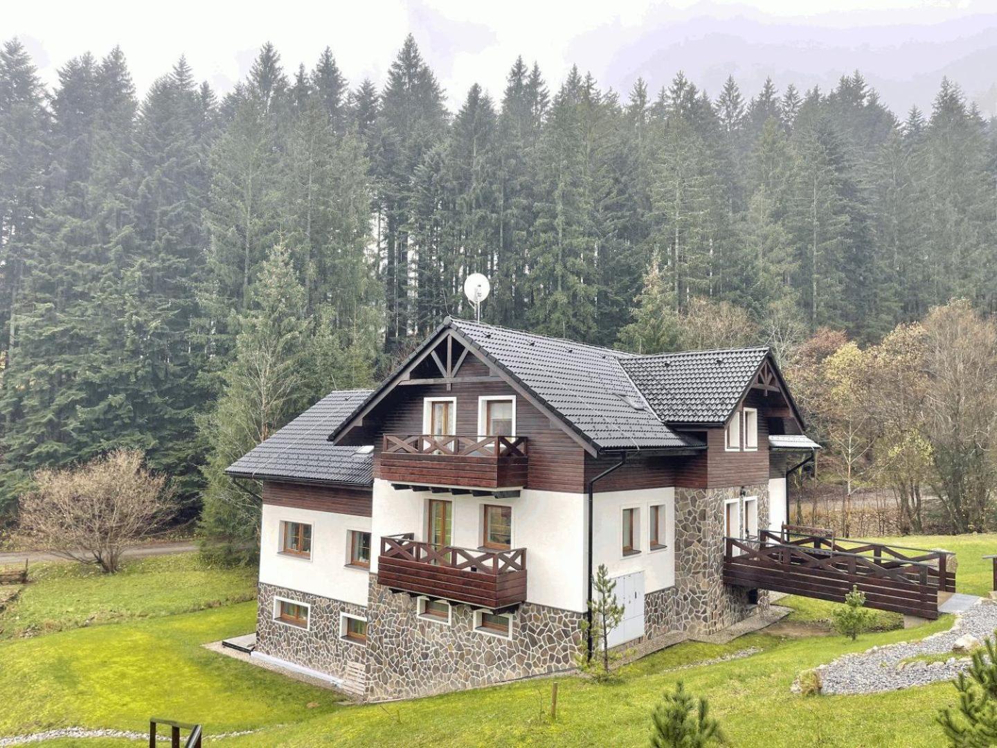 Apartman Grun -Vratna-Paseky Zilina Bagian luar foto