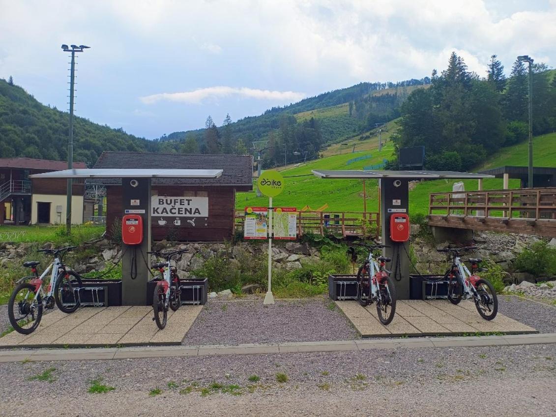Apartman Grun -Vratna-Paseky Zilina Bagian luar foto